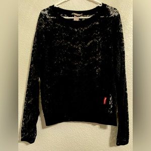 Hardtail lace “sweatshirt” style top with pocket